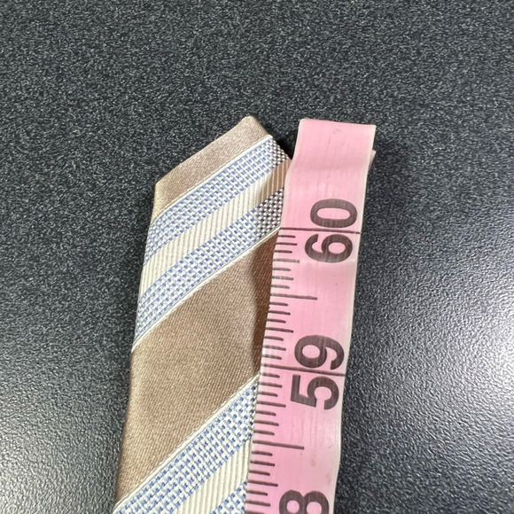 Donald J. Trump Mens Tie Necktie Beige Stripe 100% Silk Tied Narrow Woven 60 in - Picture 7 of 8
